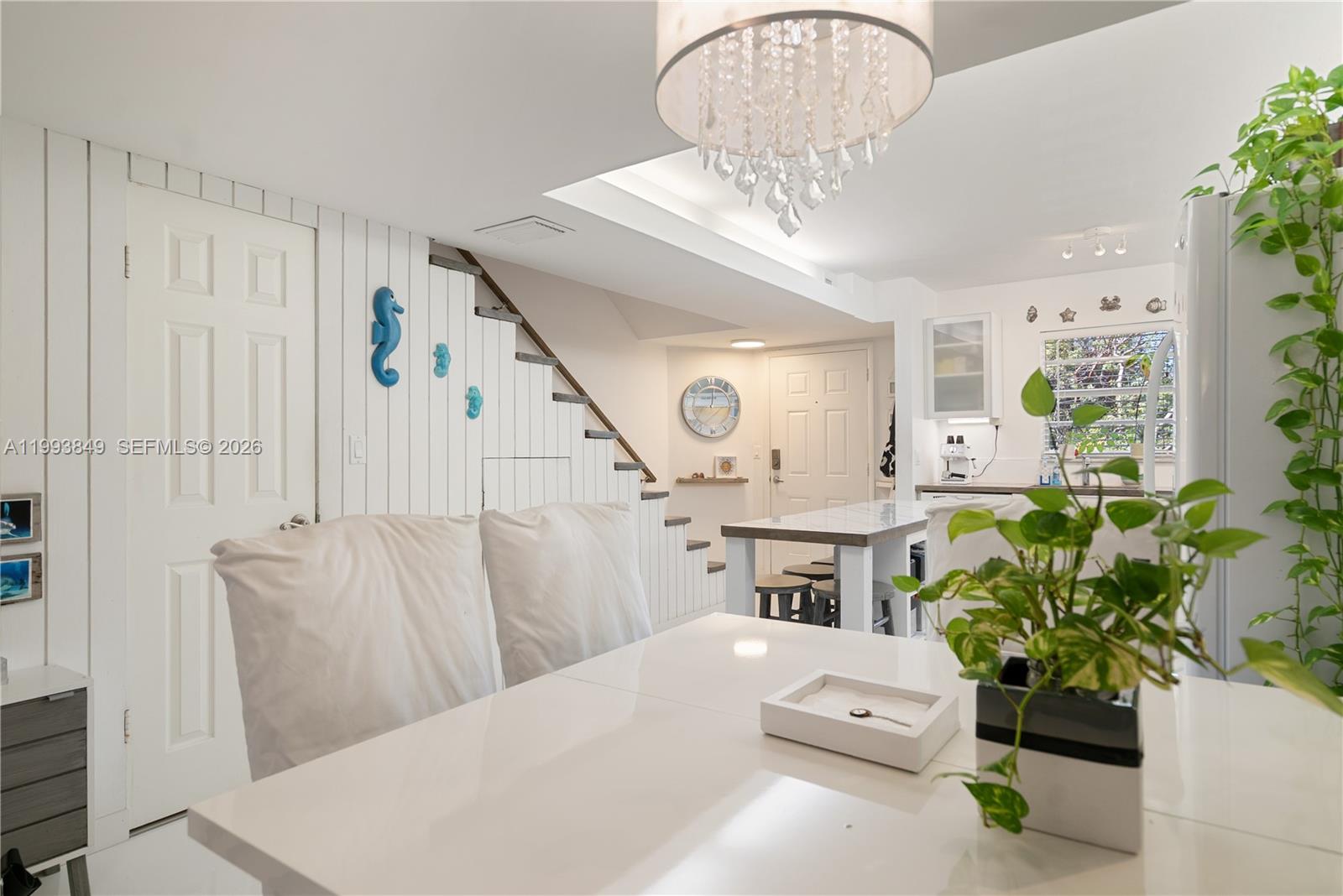 HOLIDAY BY THE SEA - Residential