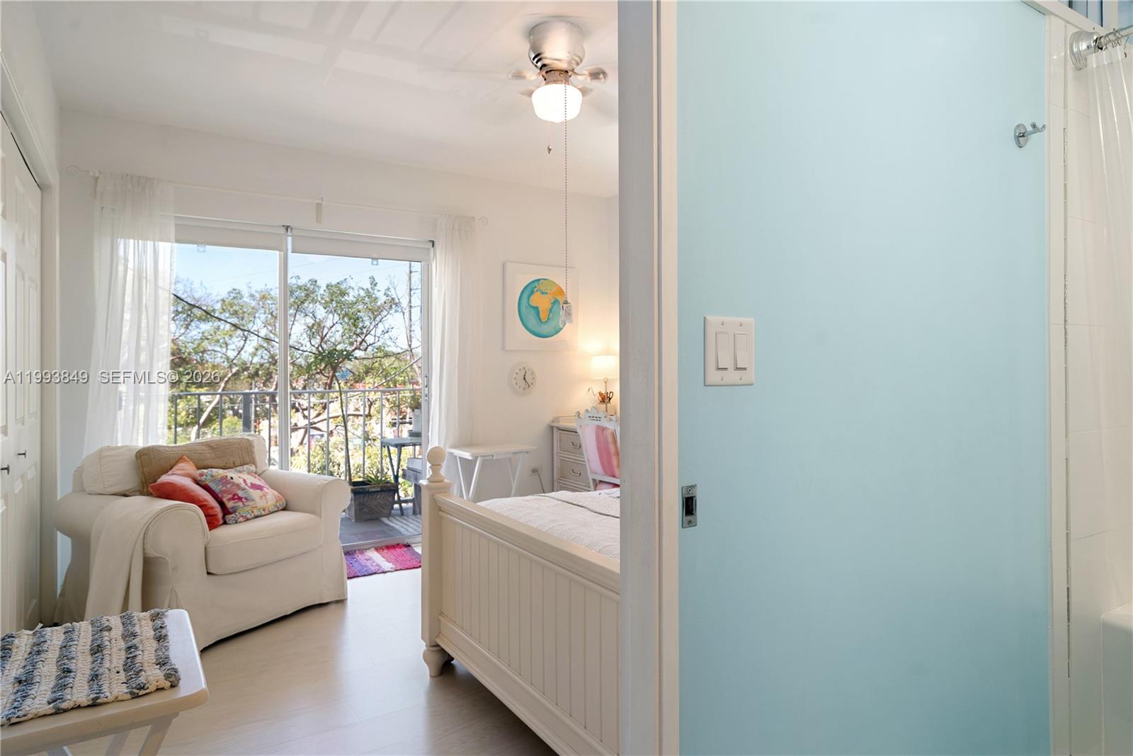 HOLIDAY BY THE SEA - Residential