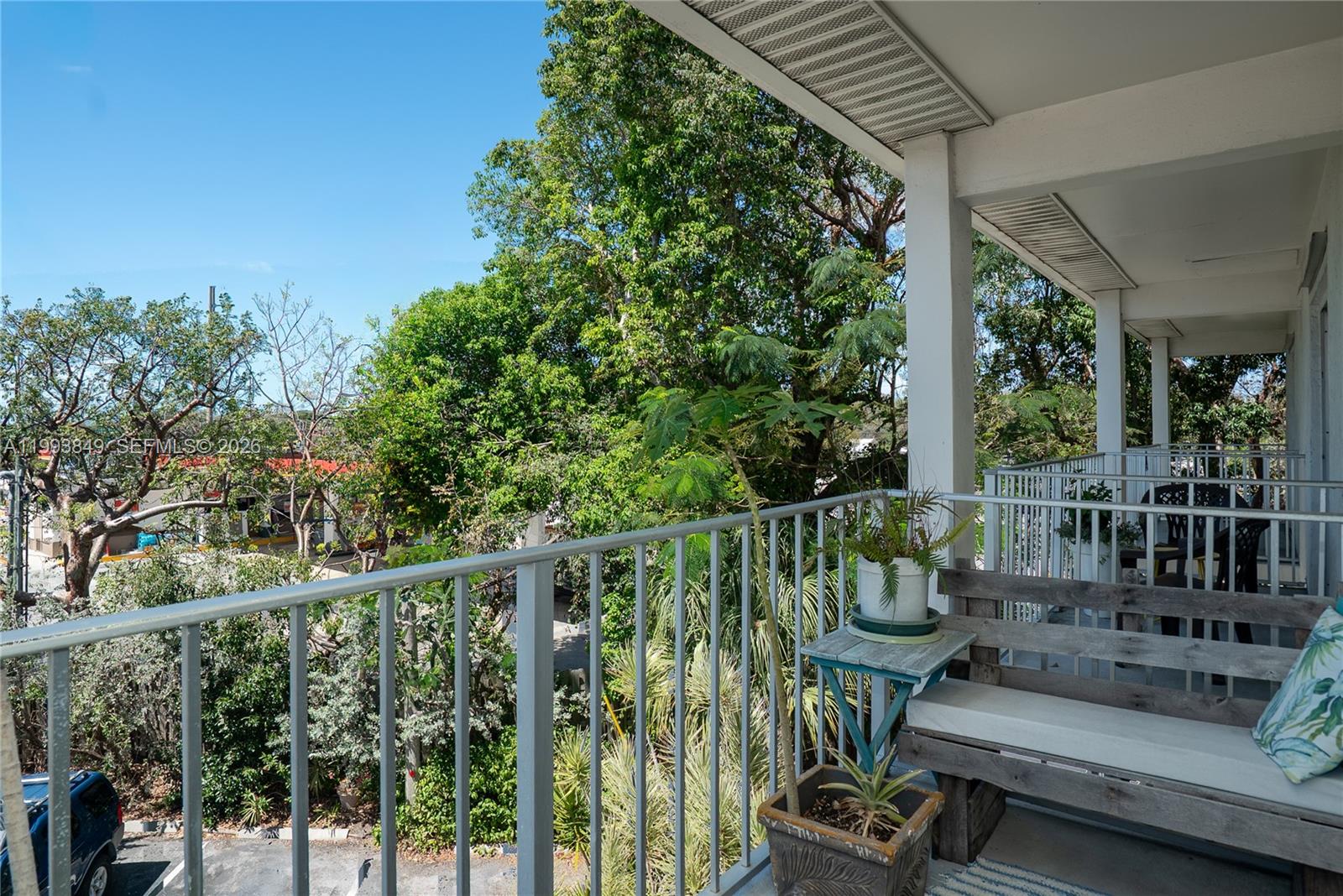 HOLIDAY BY THE SEA - Residential