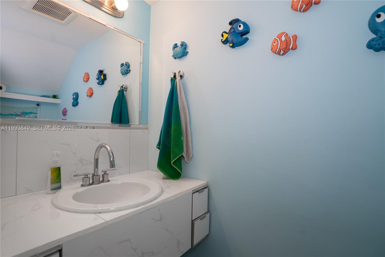 HOLIDAY BY THE SEA - Residential