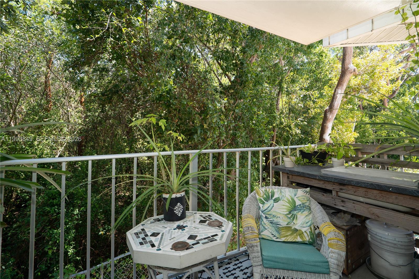 HOLIDAY BY THE SEA - Residential