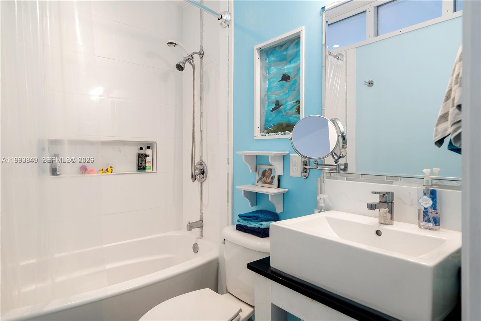 HOLIDAY BY THE SEA - Residential