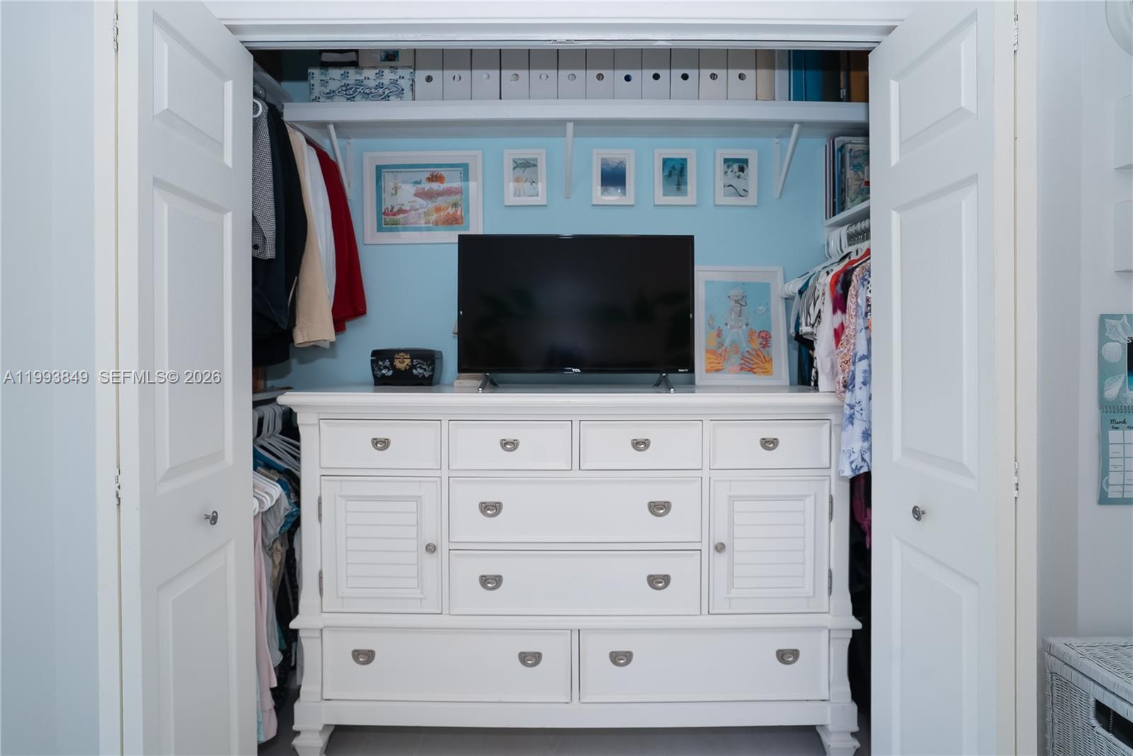 HOLIDAY BY THE SEA - Residential