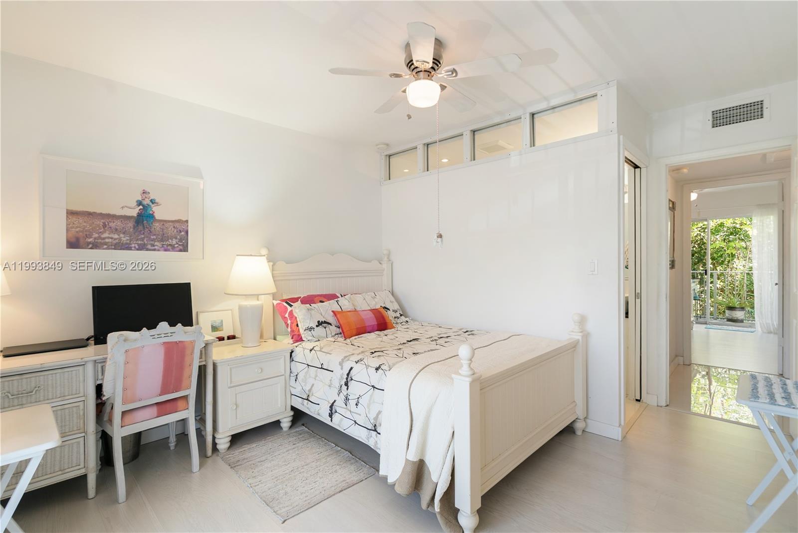 HOLIDAY BY THE SEA - Residential