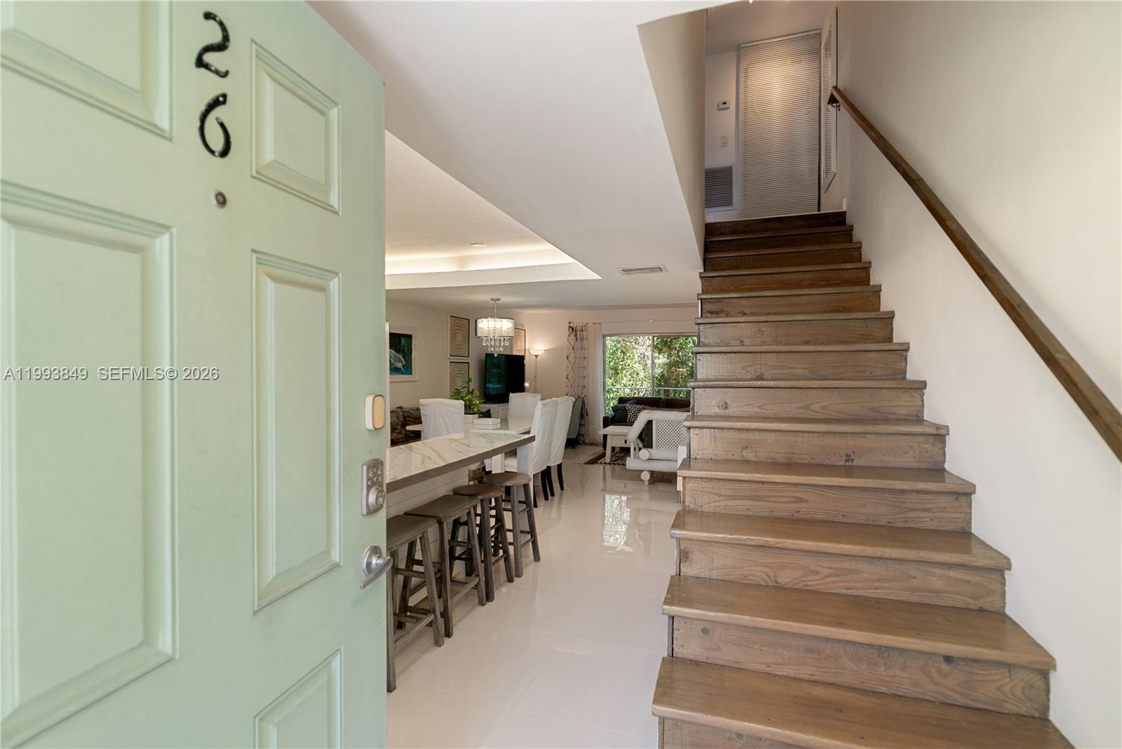 HOLIDAY BY THE SEA - Residential