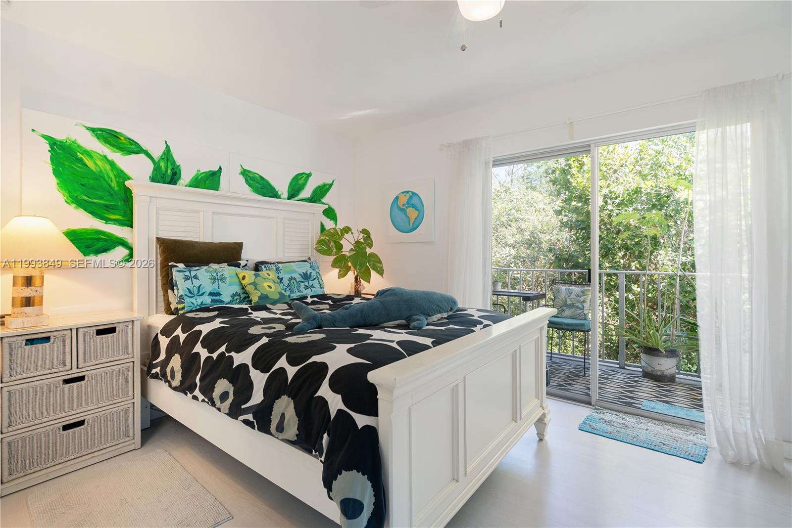 HOLIDAY BY THE SEA - Residential