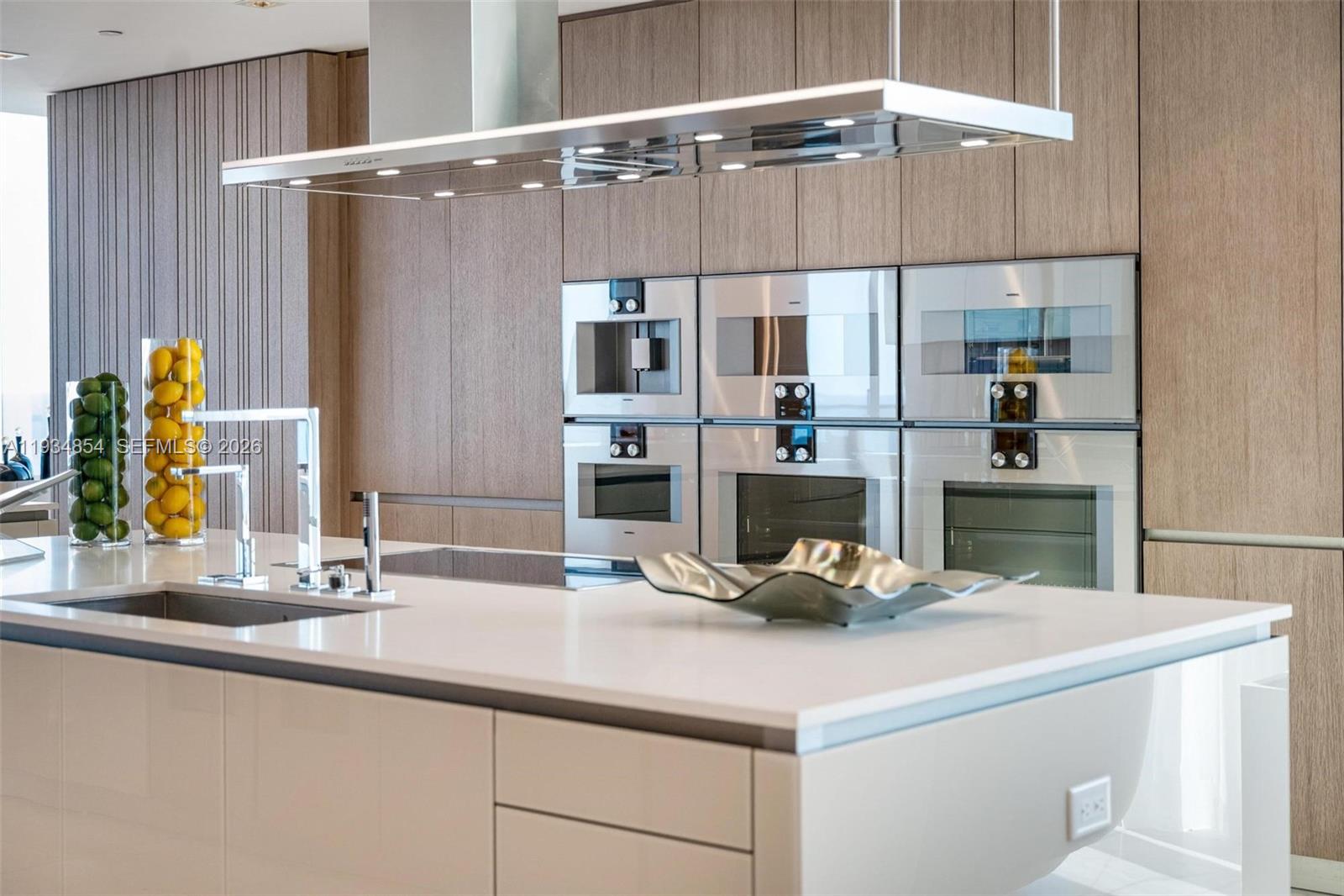 NORTH BISCAYNE BEACH AMEN - Residential