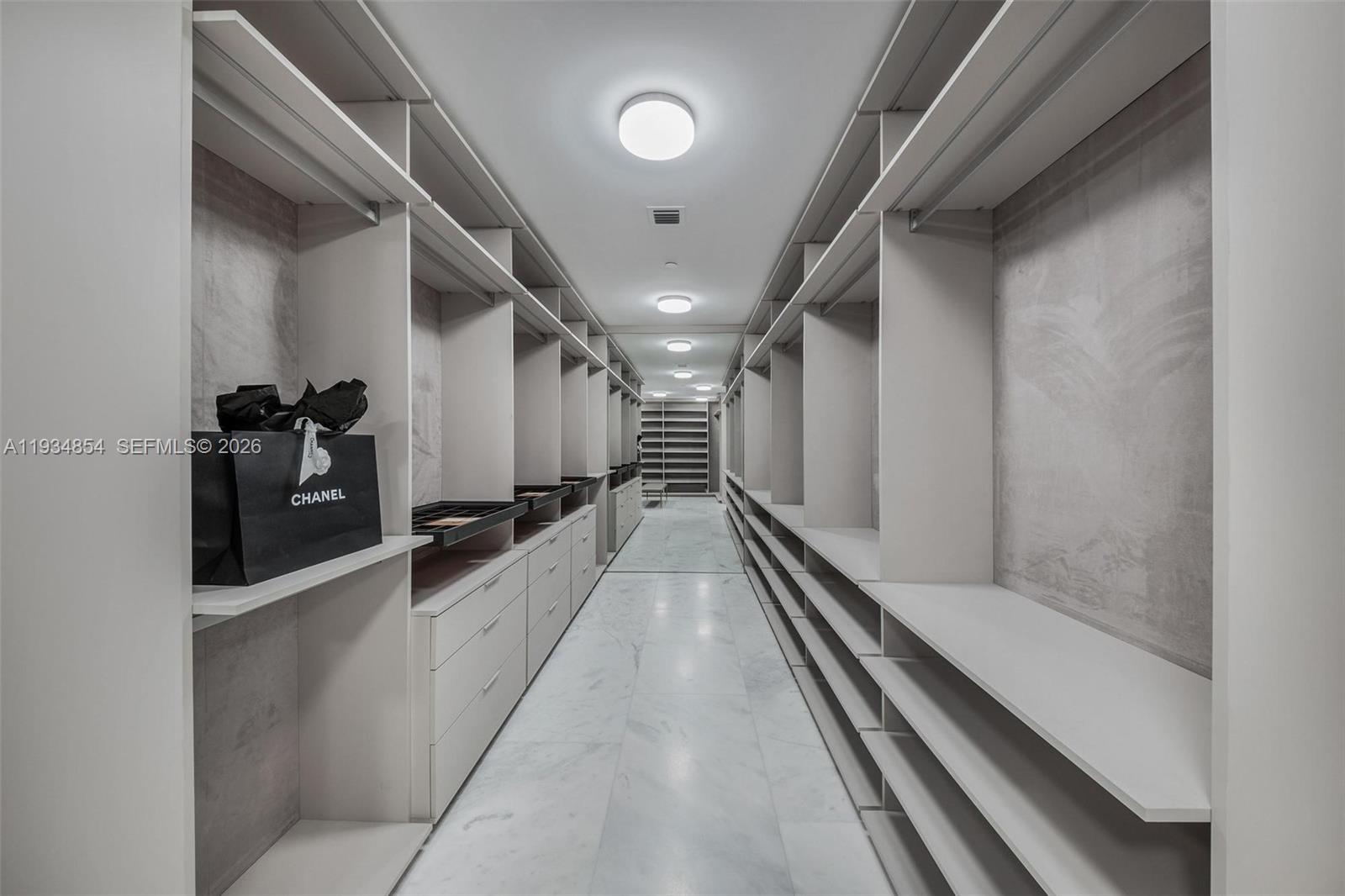 NORTH BISCAYNE BEACH AMEN - Residential