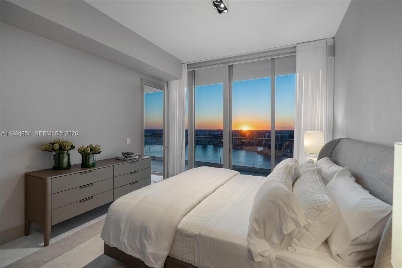 NORTH BISCAYNE BEACH AMEN - Residential