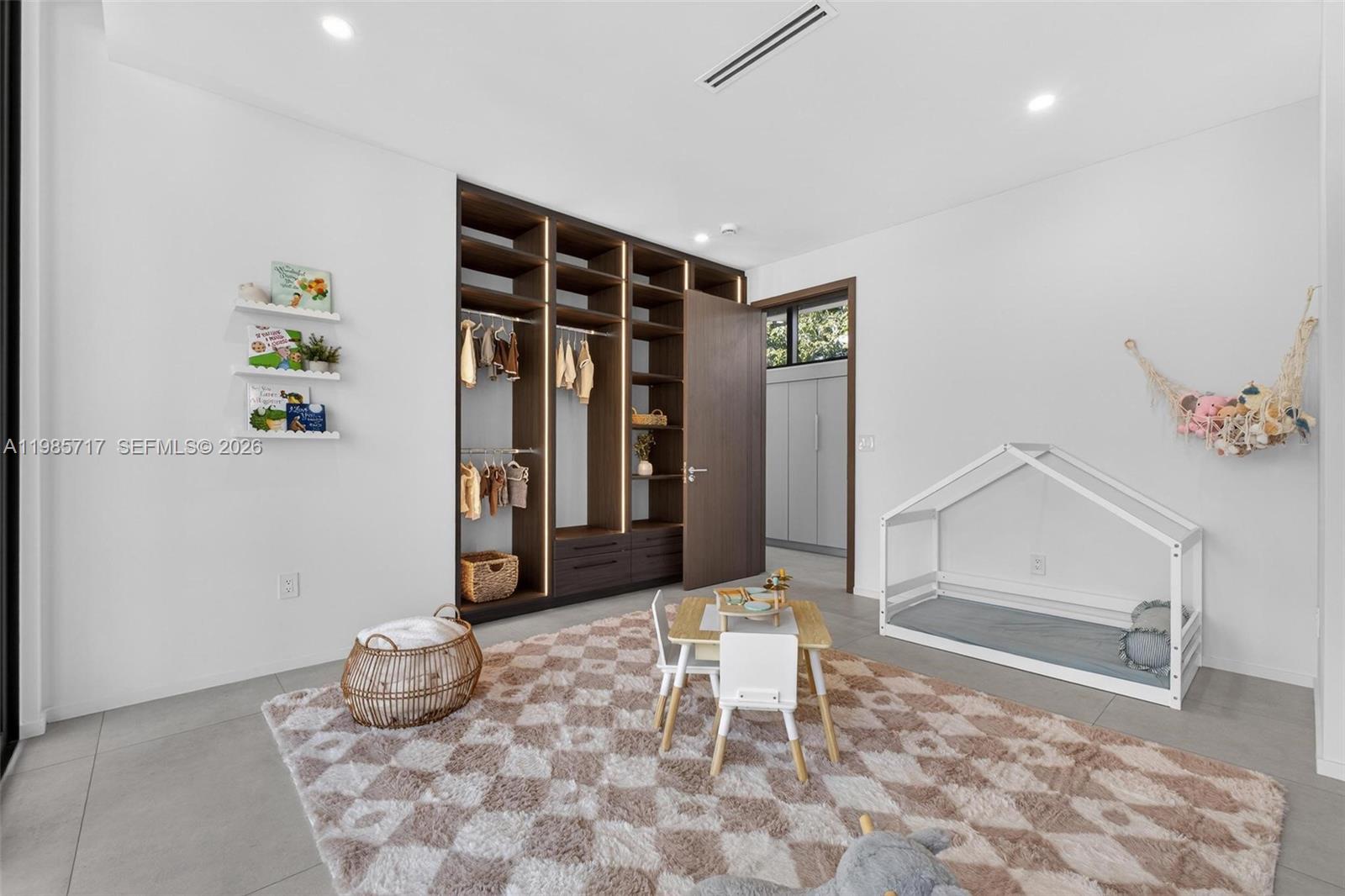 HOLLEMAN PARK - Residential