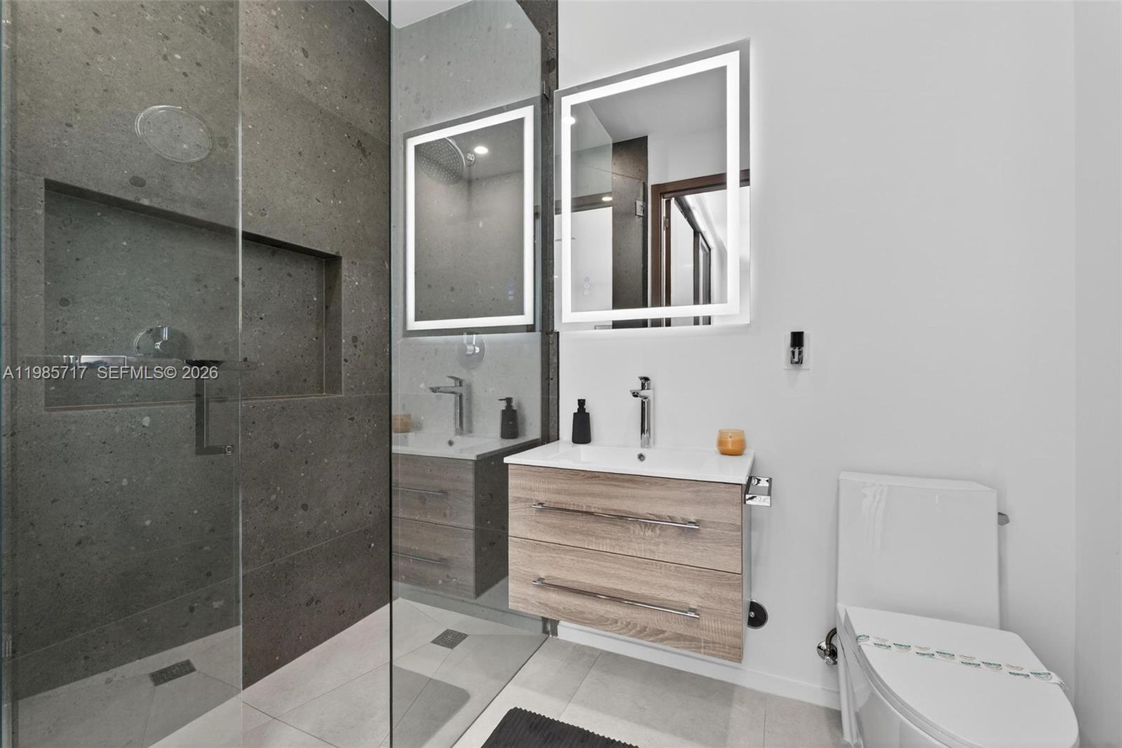 HOLLEMAN PARK - Residential