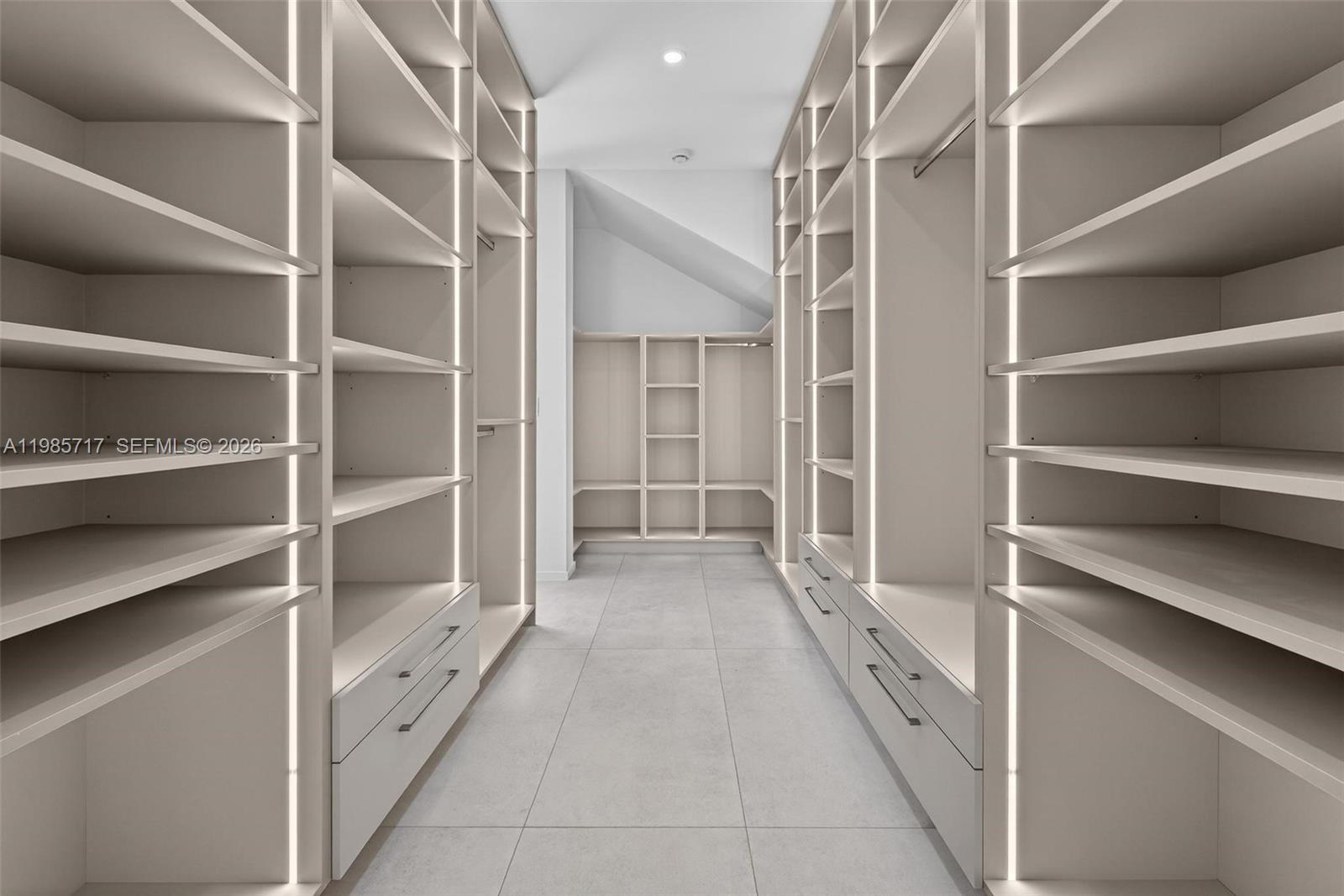 HOLLEMAN PARK - Residential