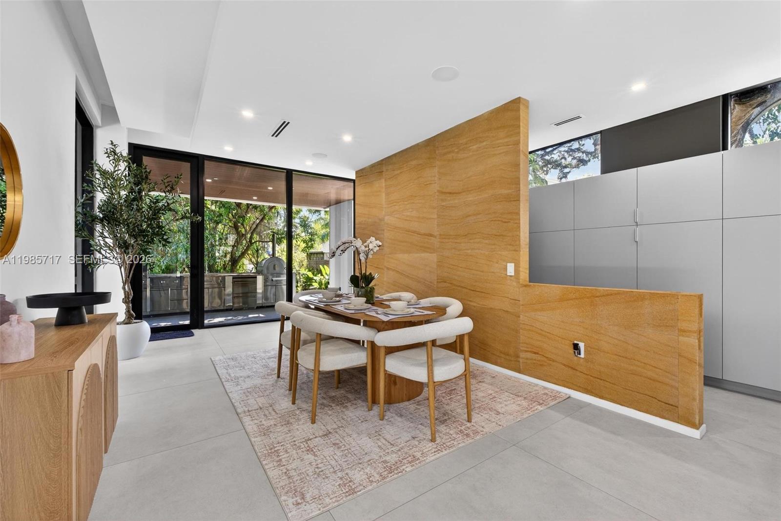 HOLLEMAN PARK - Residential