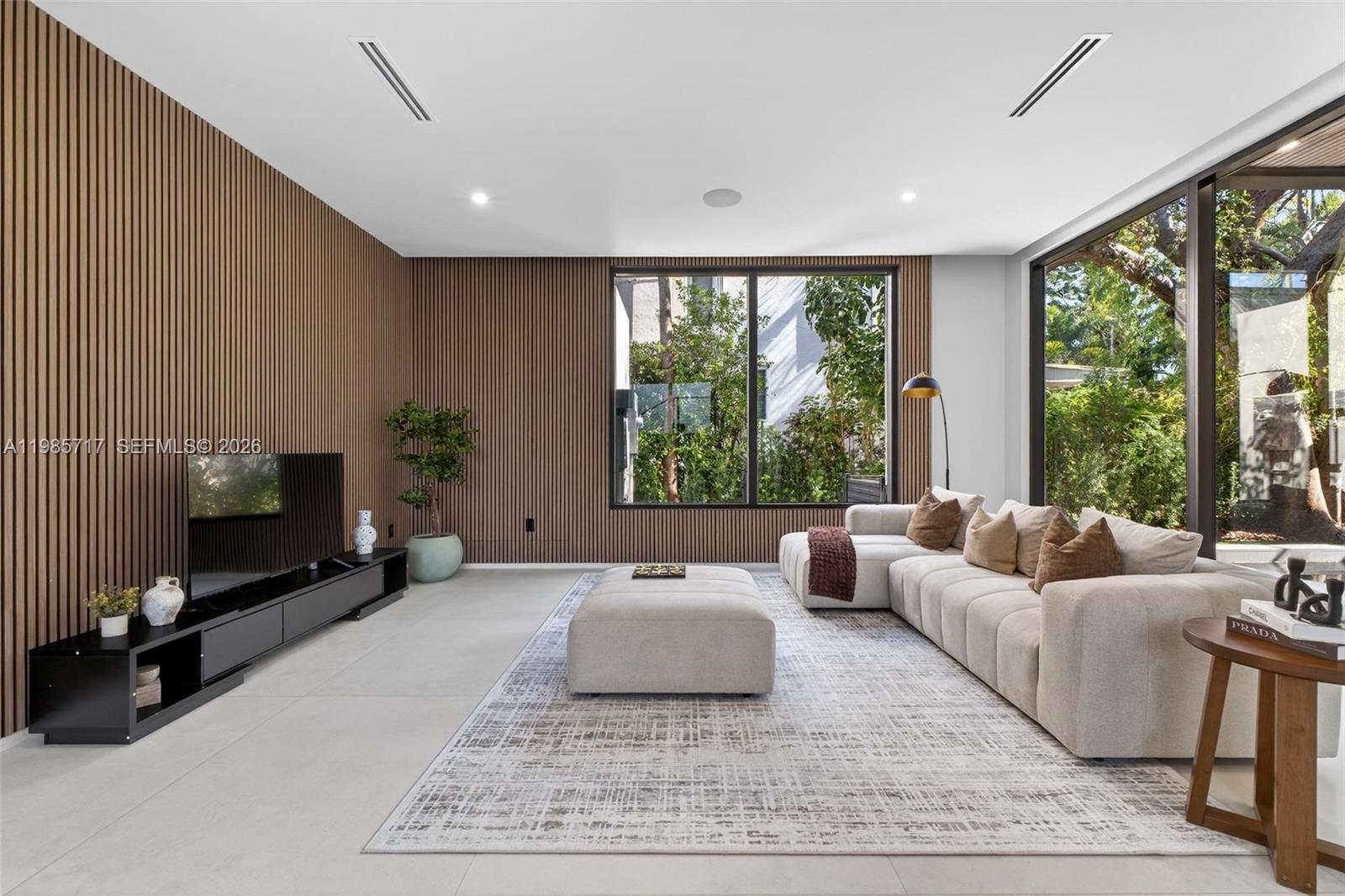 HOLLEMAN PARK - Residential