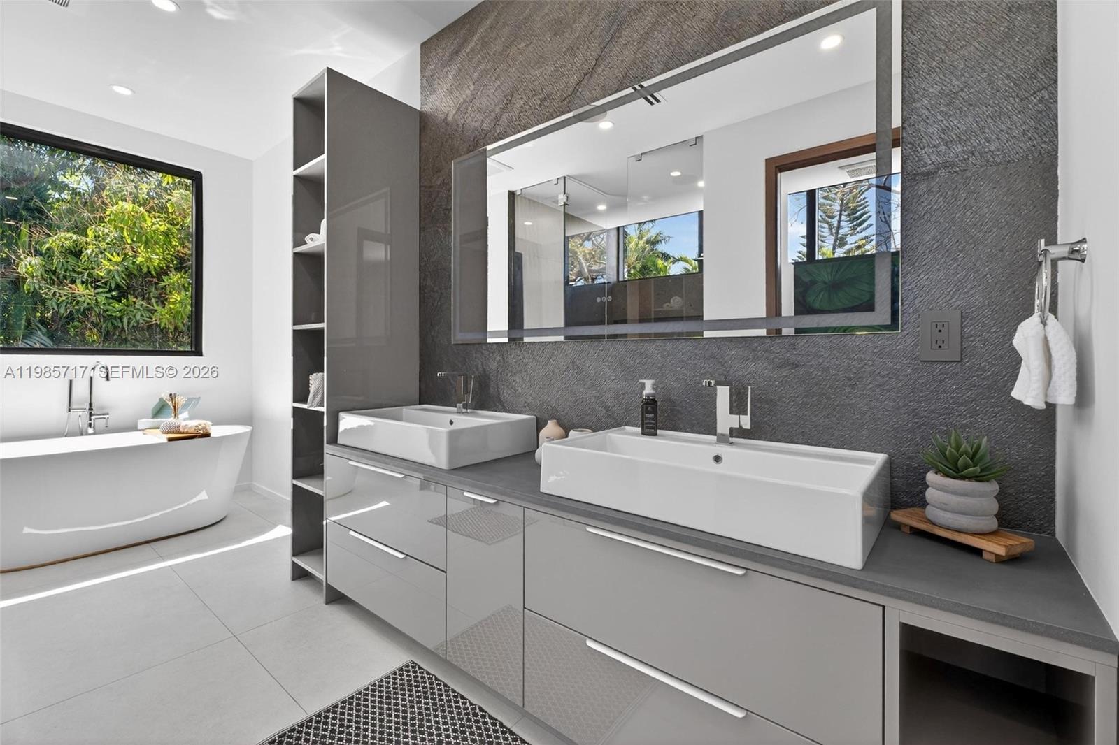 HOLLEMAN PARK - Residential