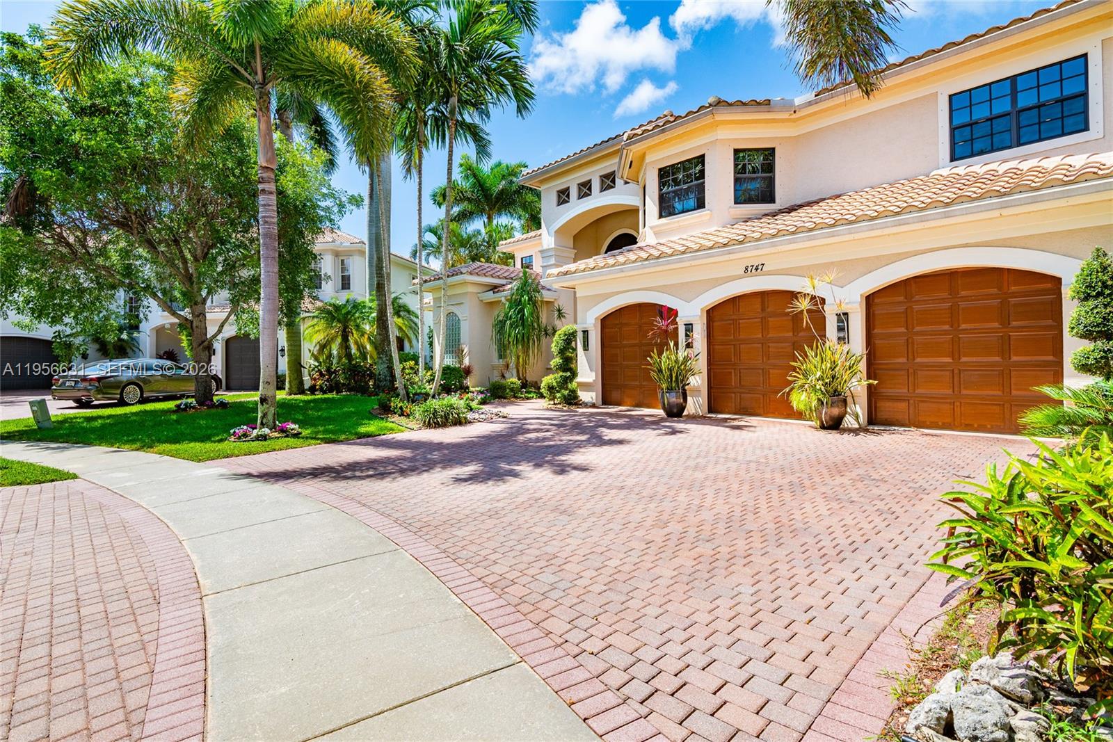 8747 Caraway Lake Ct