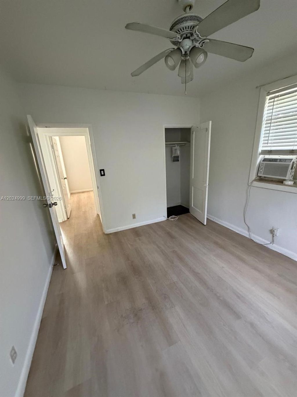 Photo of Hollywood, FL 33019 (MLS # A12024999)