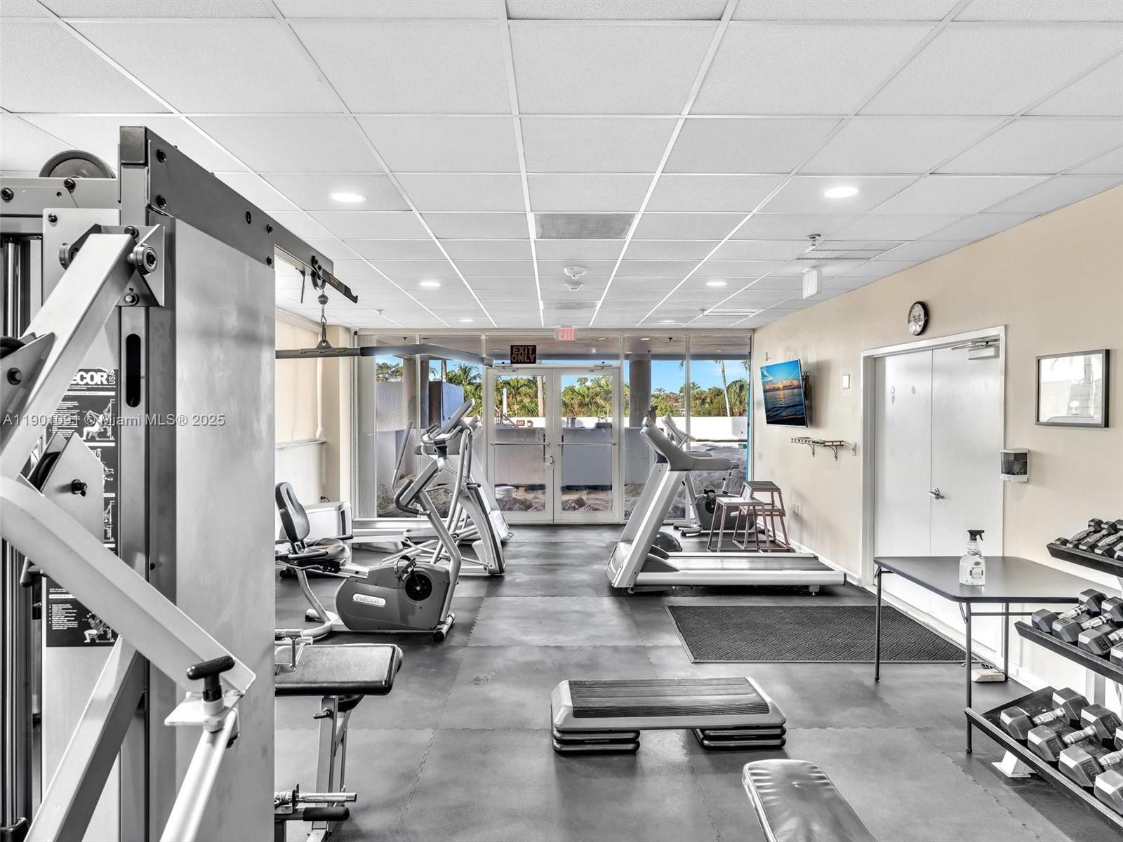 FLORIDA TOWERS CONDO - Residential Lease