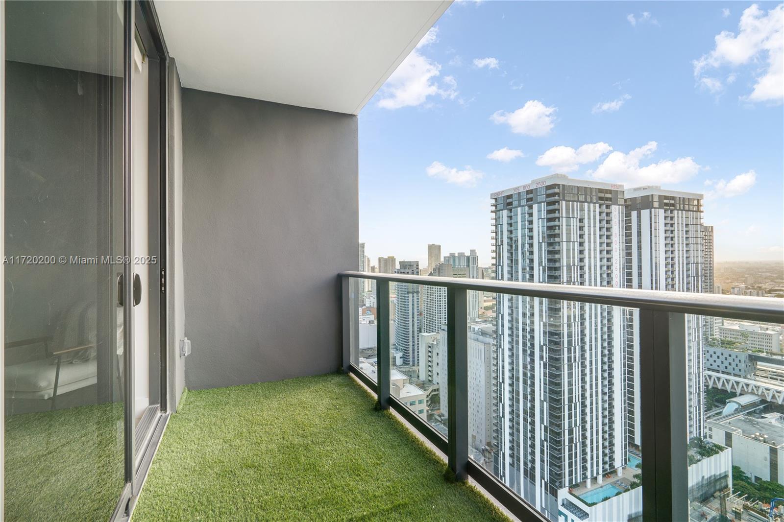 View photos, virtual tours, details... 601 NE 1 AVE 3604
