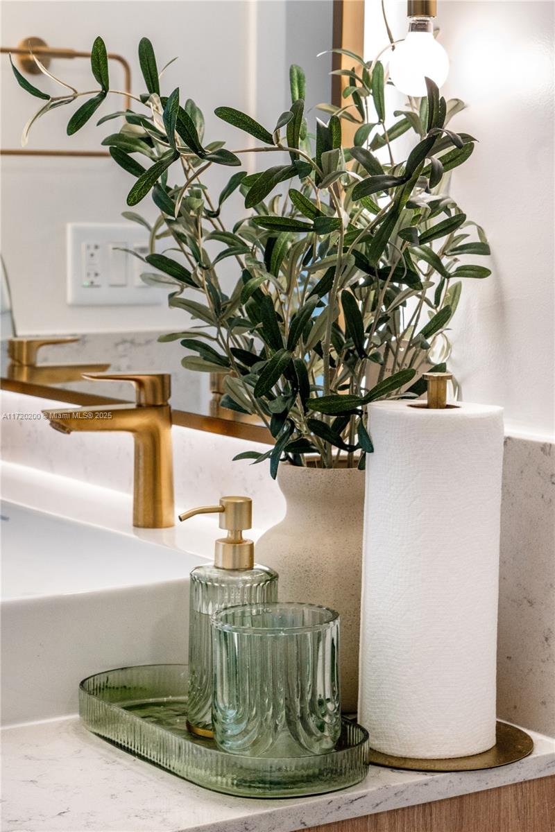 159 NE 6TH STREET CONDO - Residential