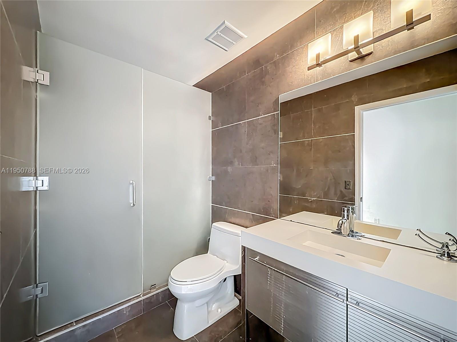 VISTA SUB 1ST ADDN - Residential