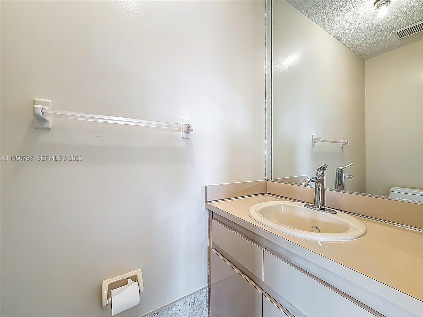 VISTA SUB 1ST ADDN - Residential