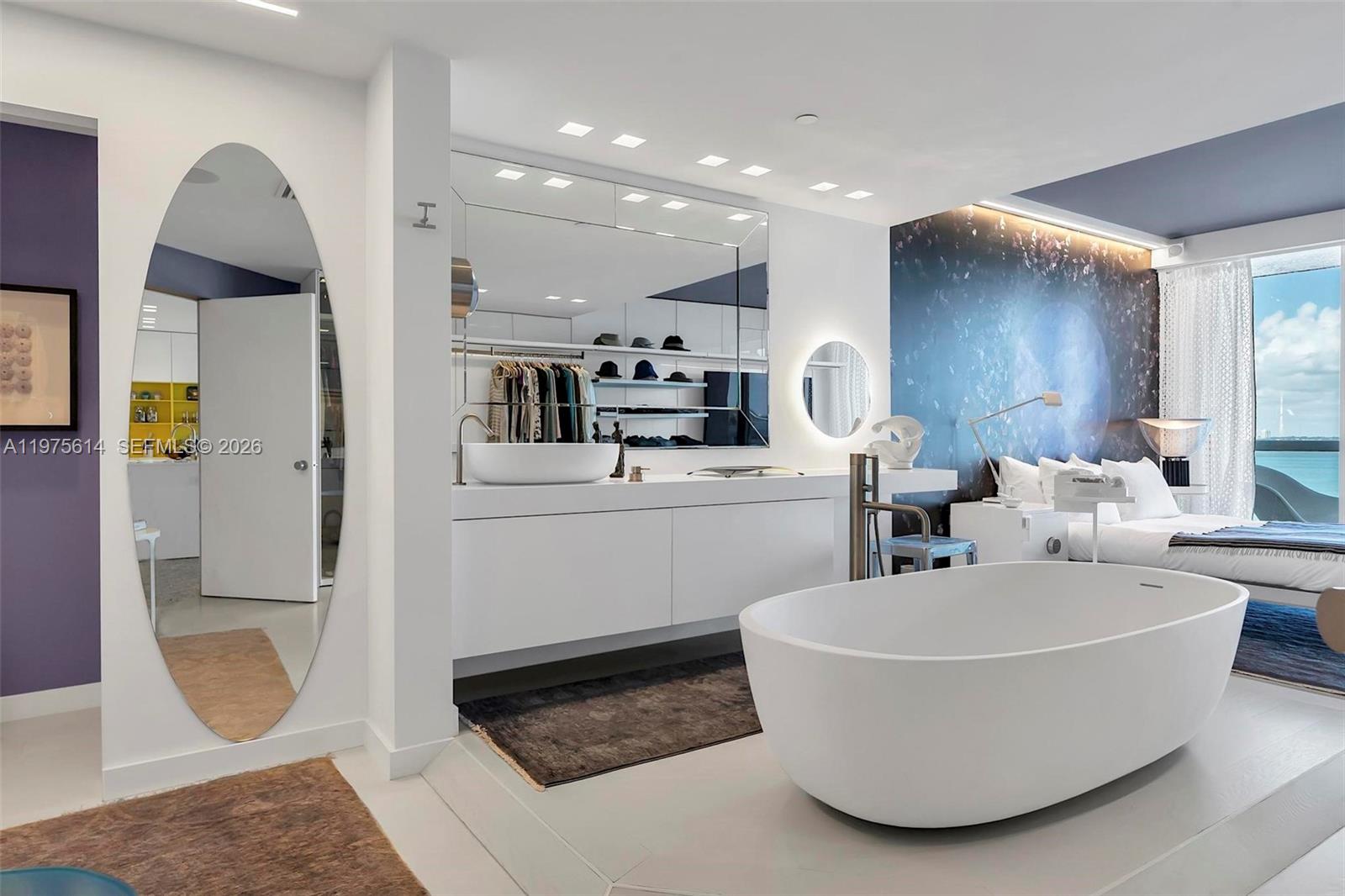 THE GRAND VENETIAN CONDO - Residential