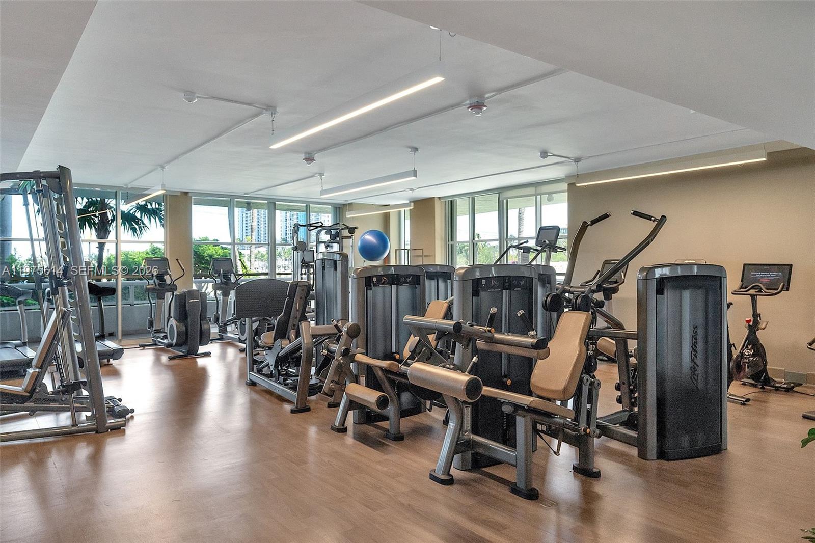 THE GRAND VENETIAN CONDO - Residential