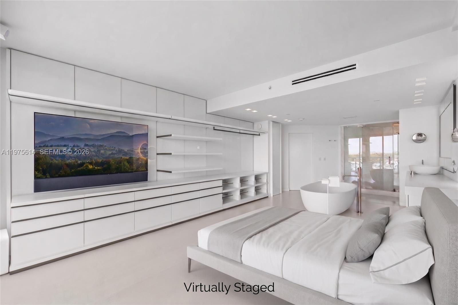 10 Venetian Way 904