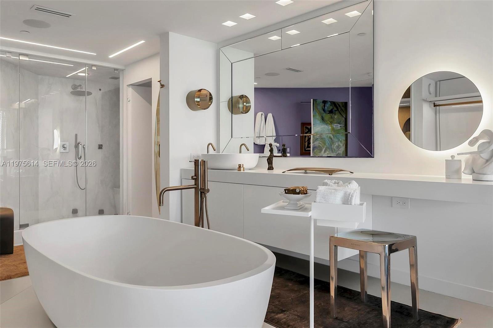 THE GRAND VENETIAN CONDO - Residential