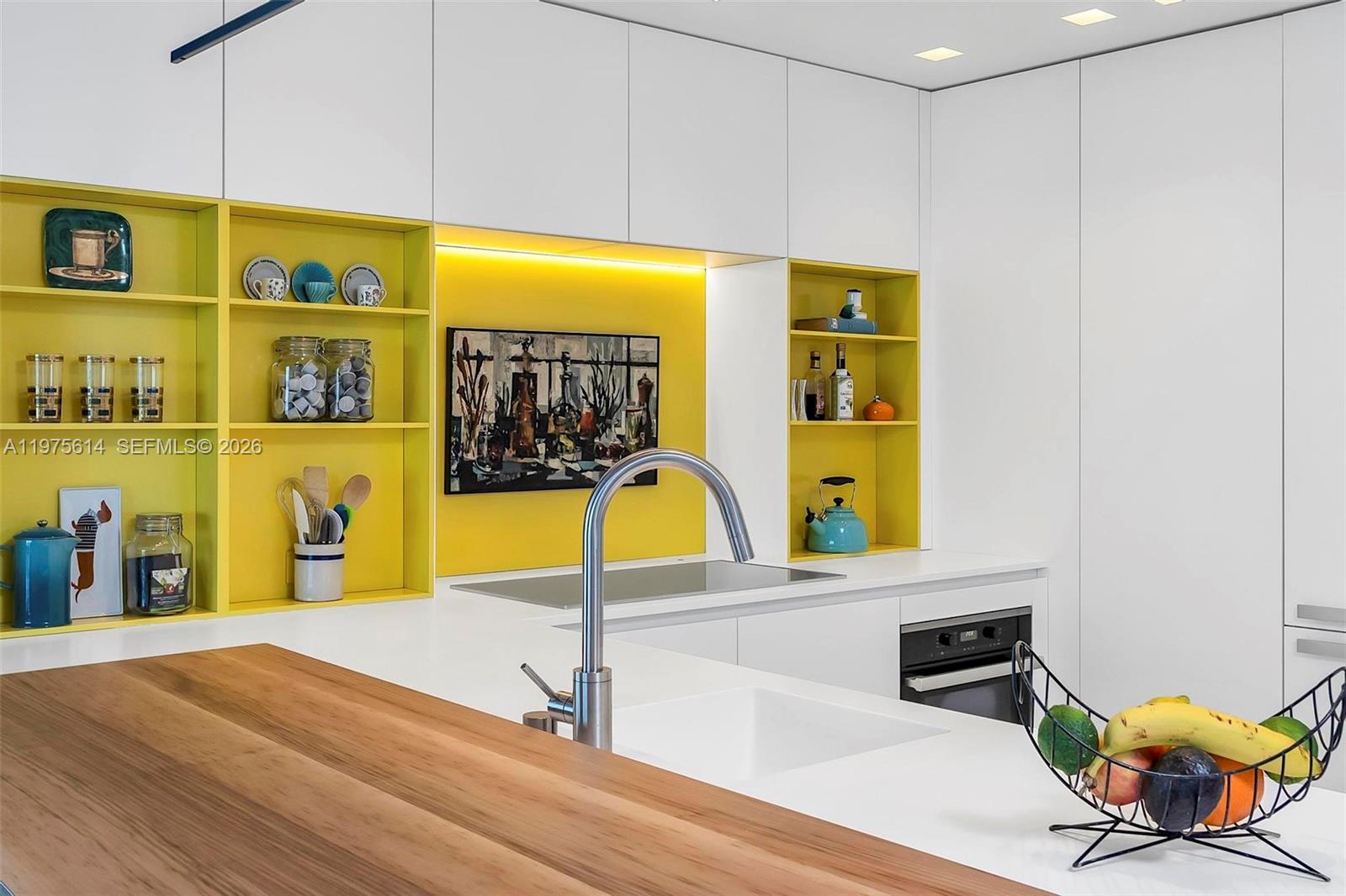 THE GRAND VENETIAN CONDO - Residential