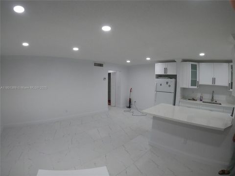 3265 Griffin Rd 103 Dania Beach FL 33312