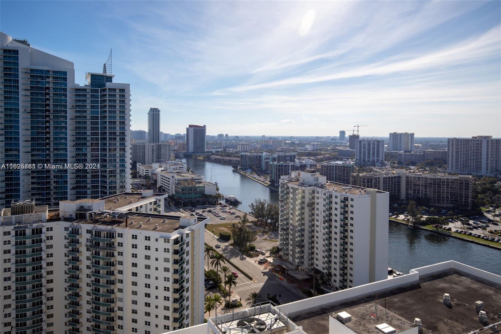 2711 HOLLYWOOD BEACH COND - Residential