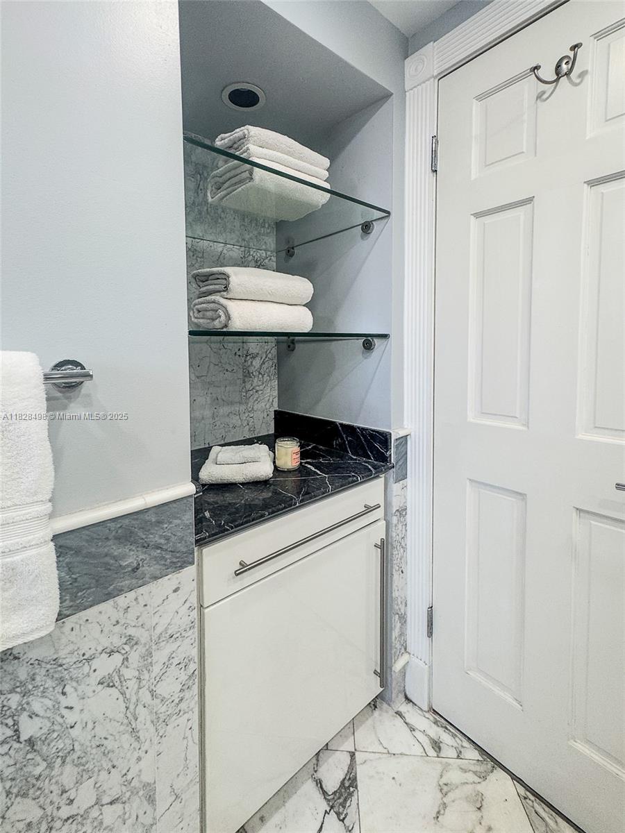 DORSEY ARMS CONDO - Residential