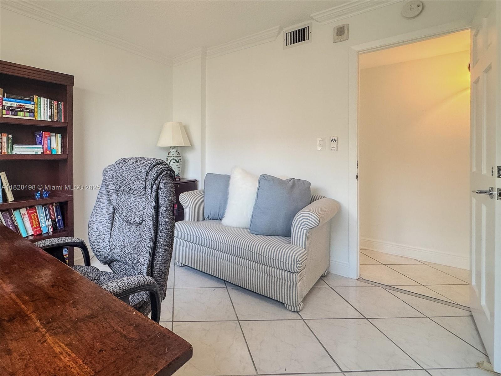 DORSEY ARMS CONDO - Residential