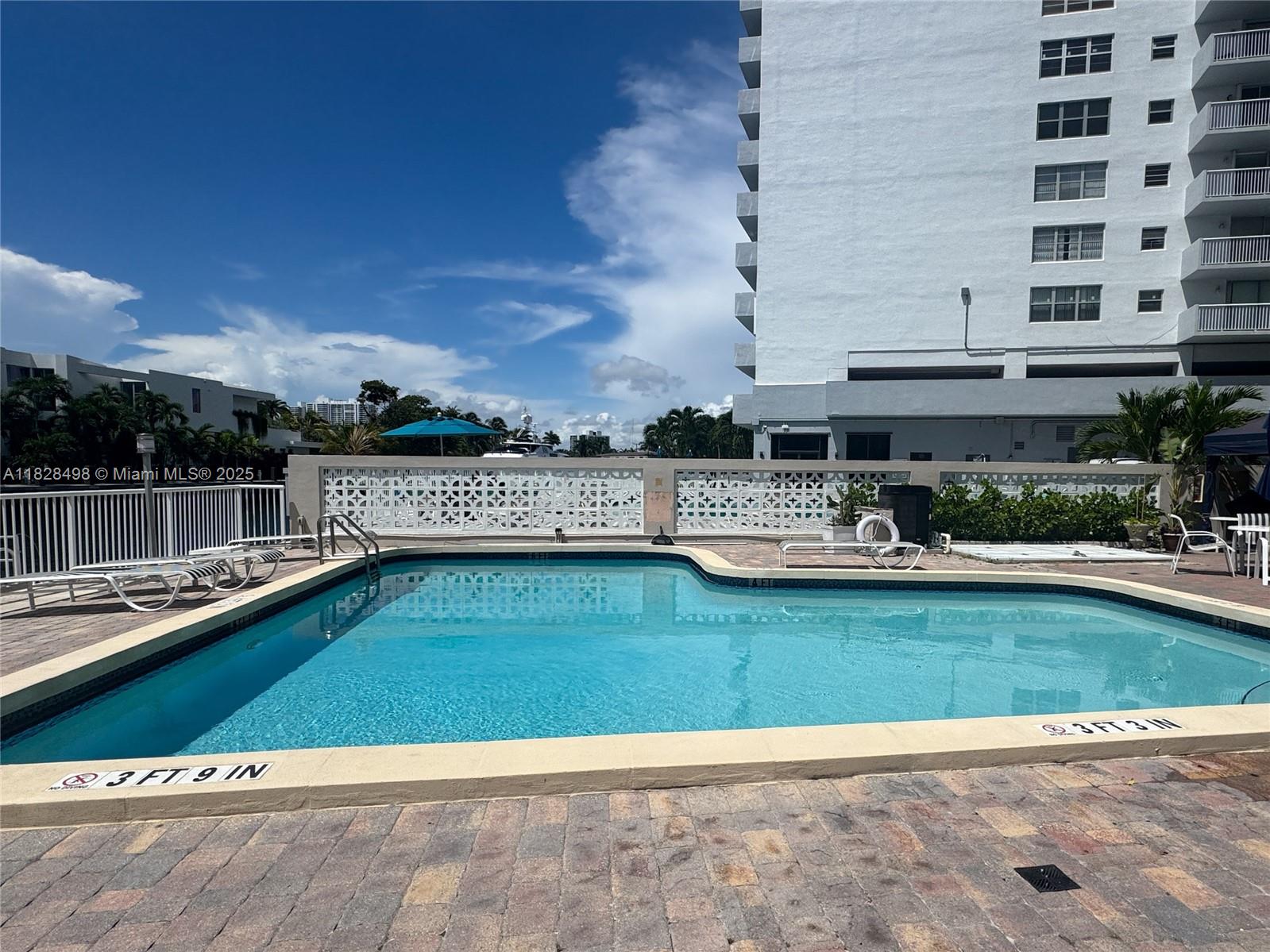 DORSEY ARMS CONDO - Residential