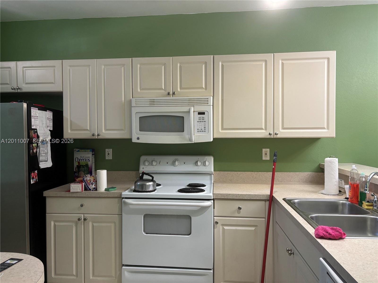 SOLABELLA CONDO - Residential