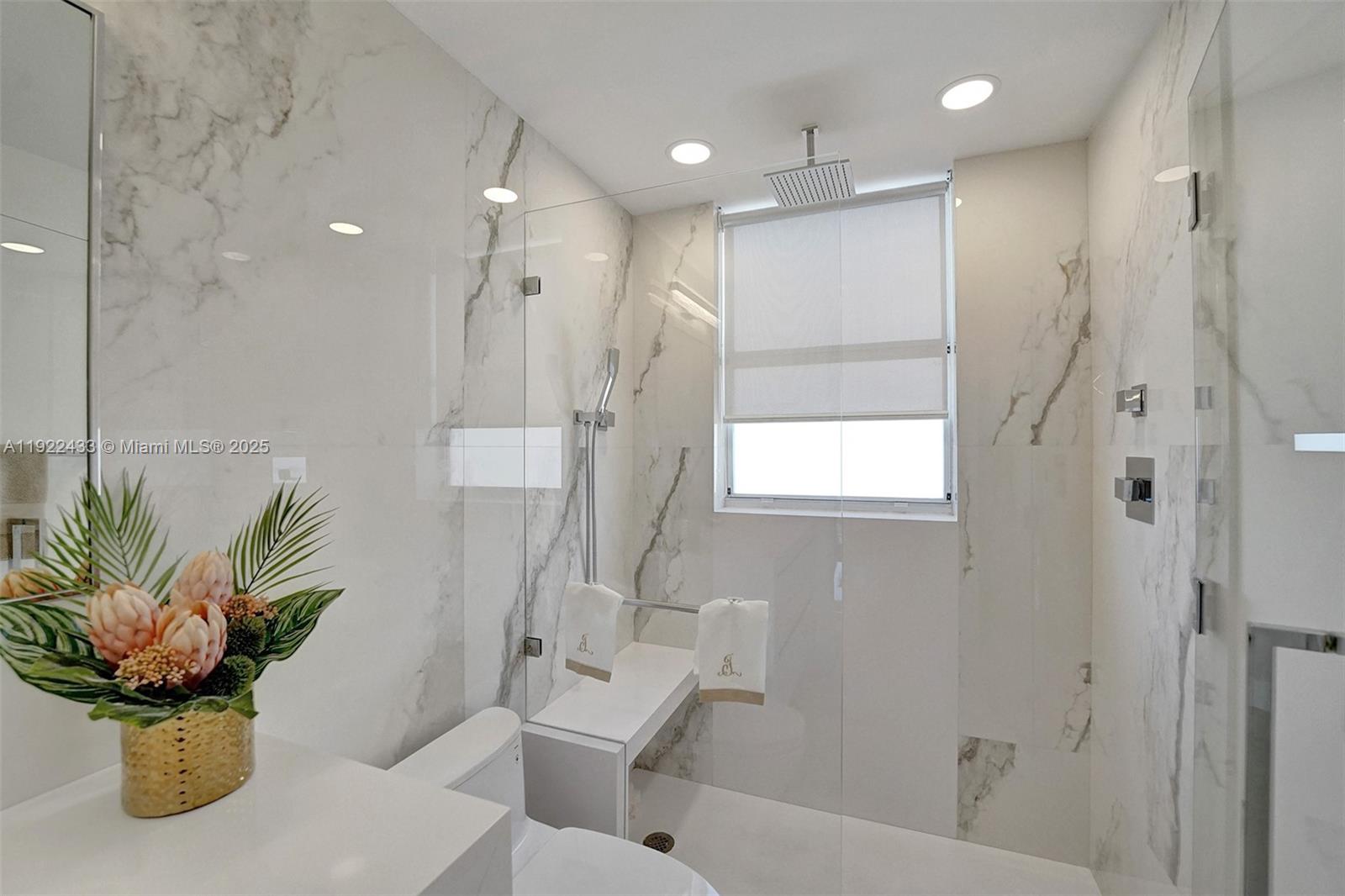 AQUAMARINE CONDO - Residential