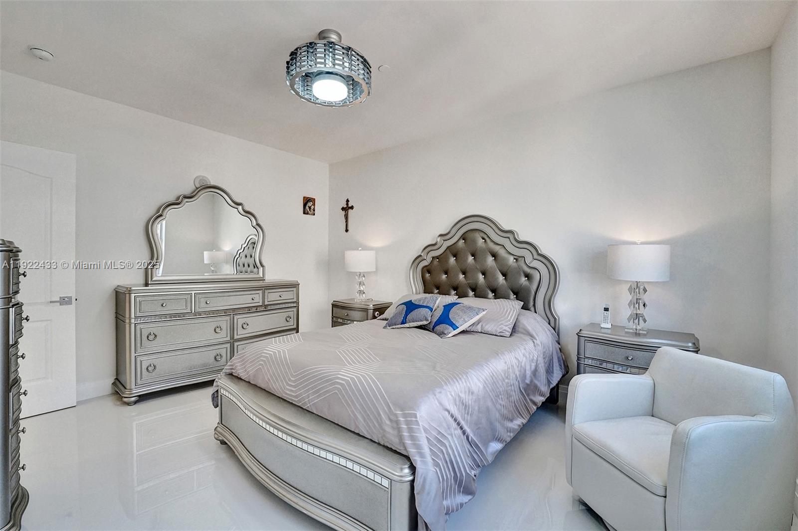 AQUAMARINE CONDO - Residential