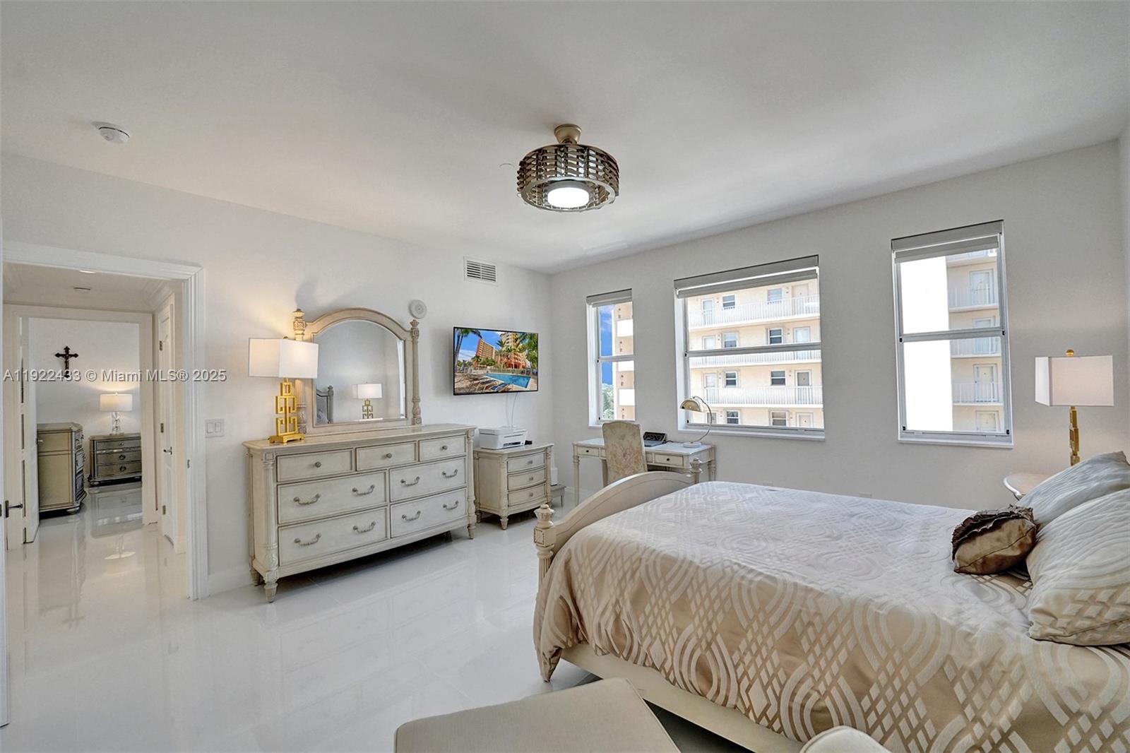 AQUAMARINE CONDO - Residential