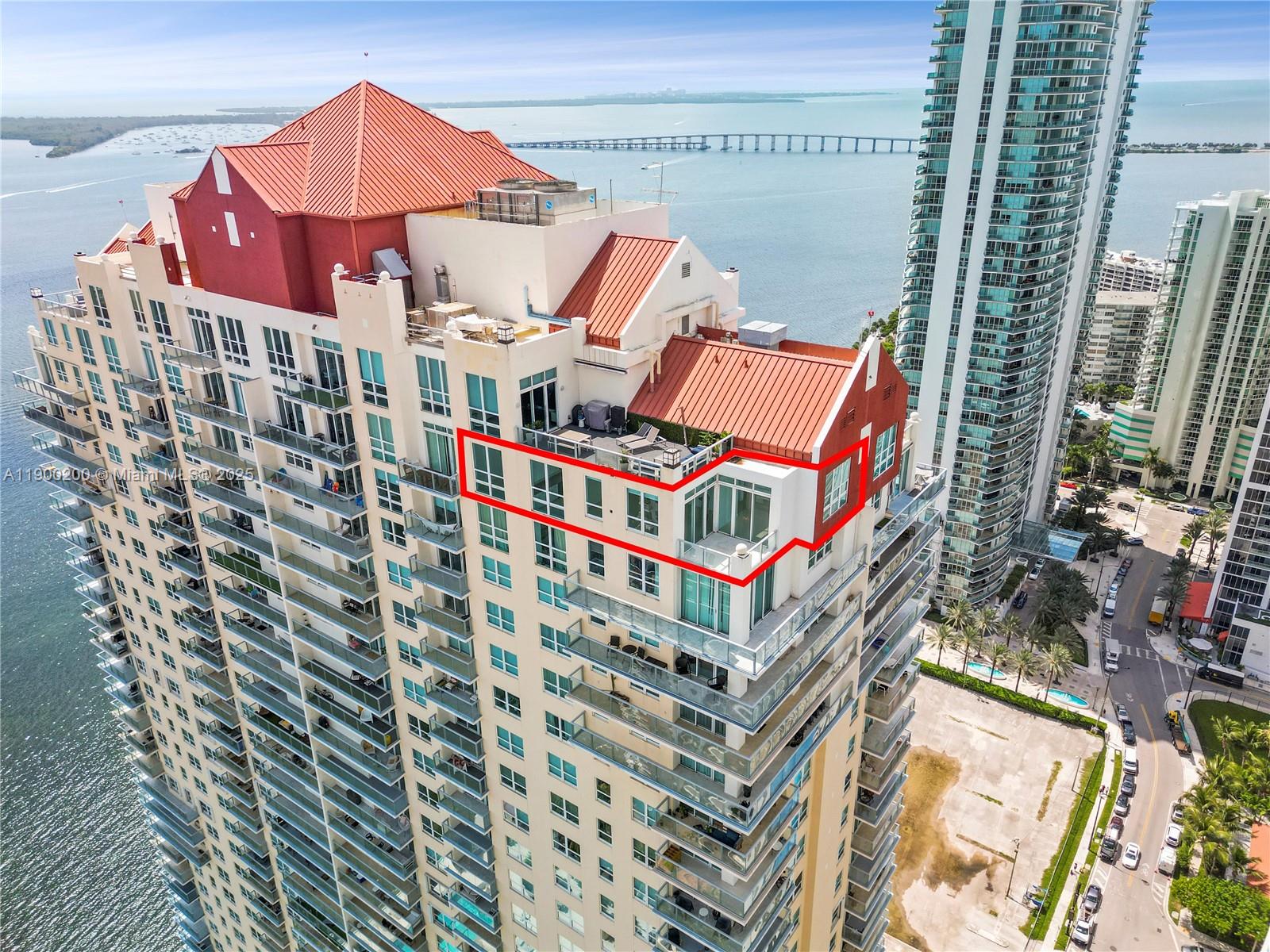 THE MARK ON BRICKELL COND - Residential
