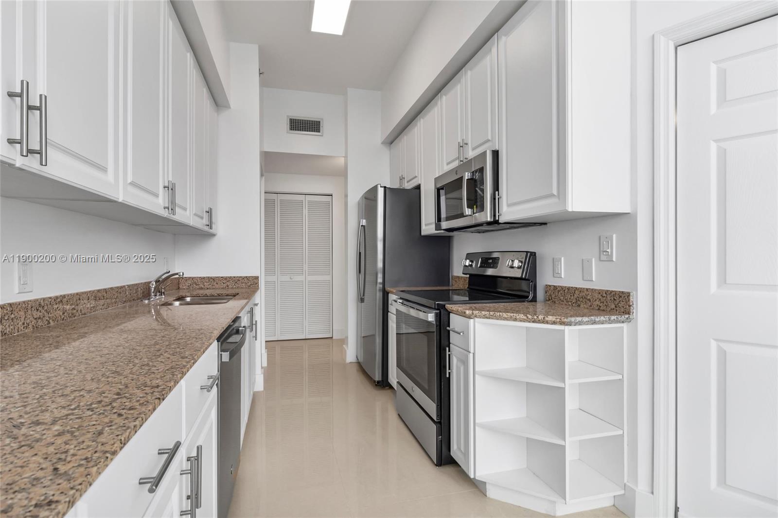 THE MARK ON BRICKELL COND - Residential