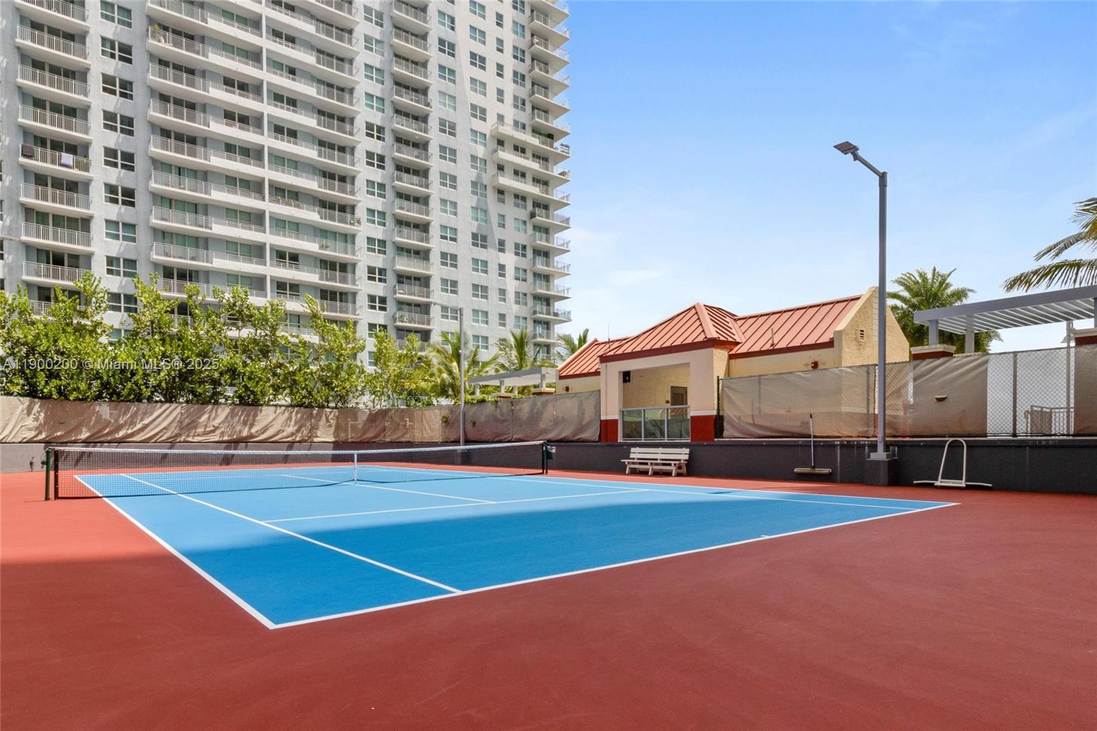 THE MARK ON BRICKELL COND - Residential