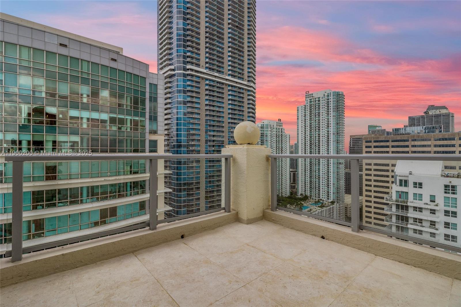 THE MARK ON BRICKELL COND - Residential
