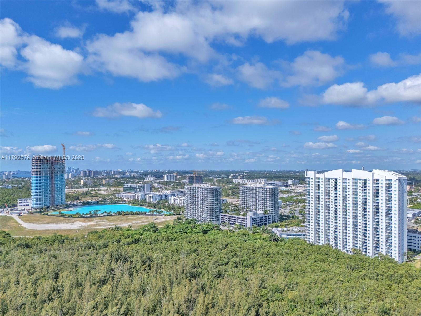 THE OAKS I CONDO - Residential