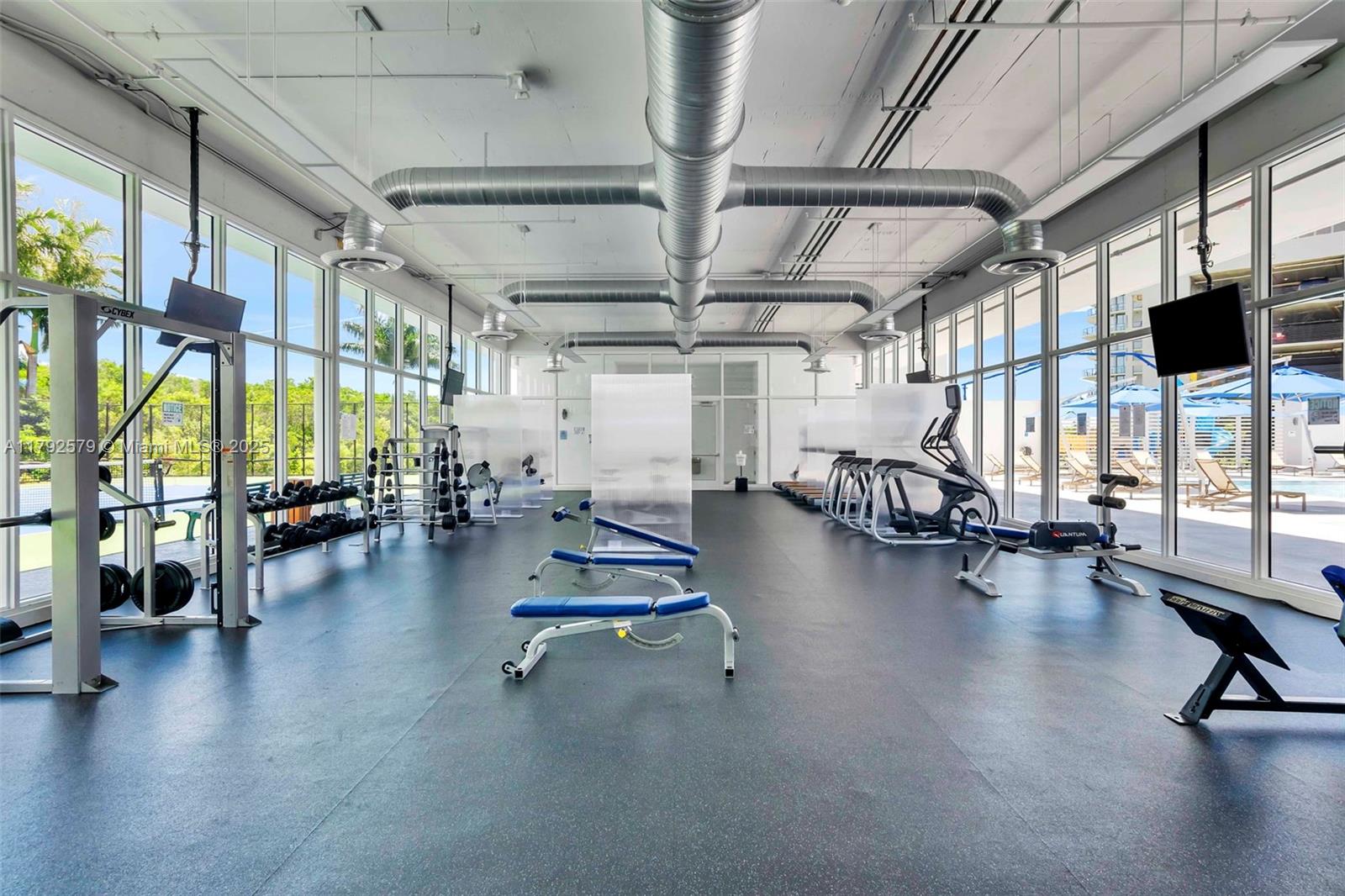 THE OAKS I CONDO - Residential