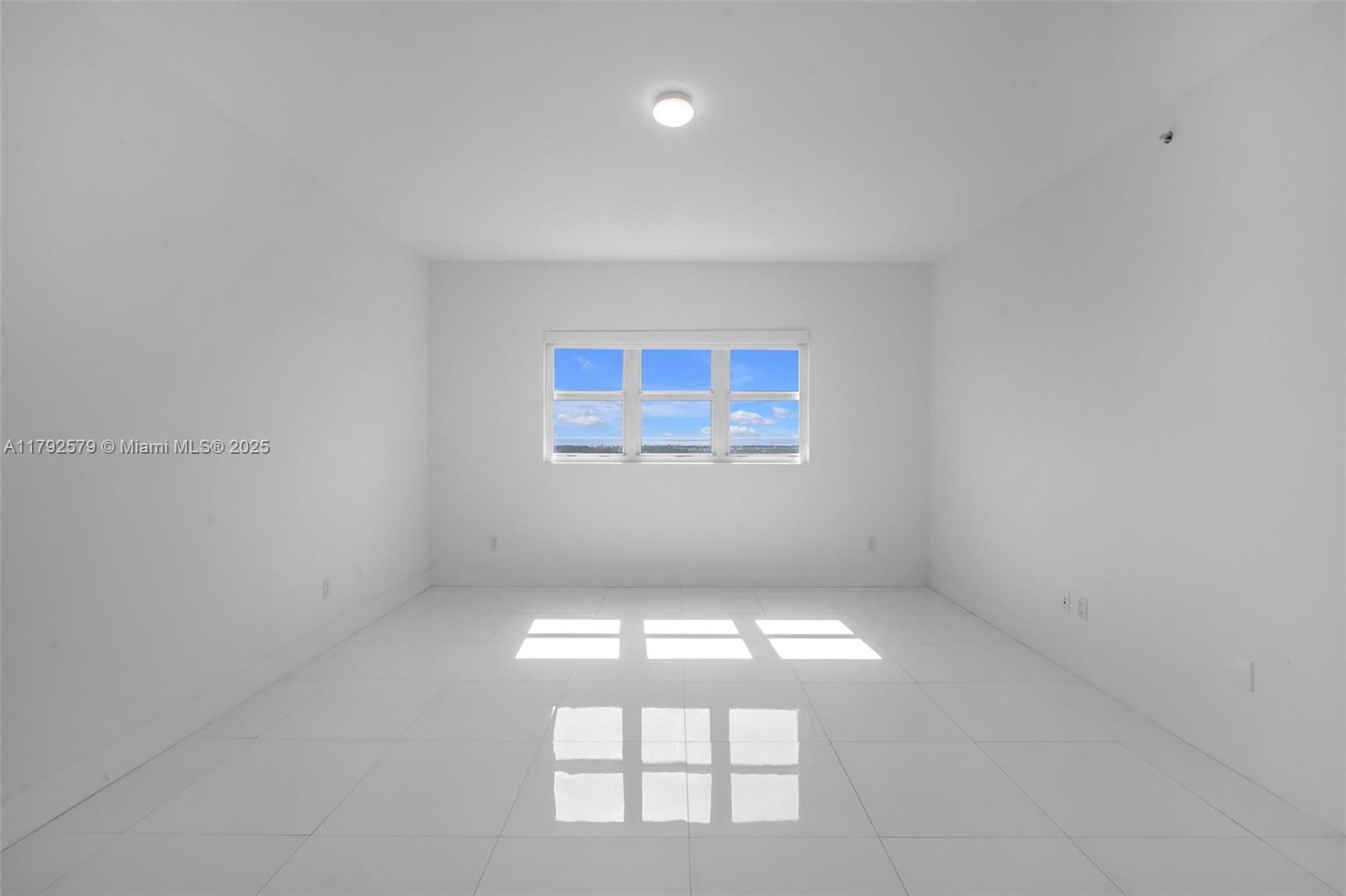 THE OAKS I CONDO - Residential