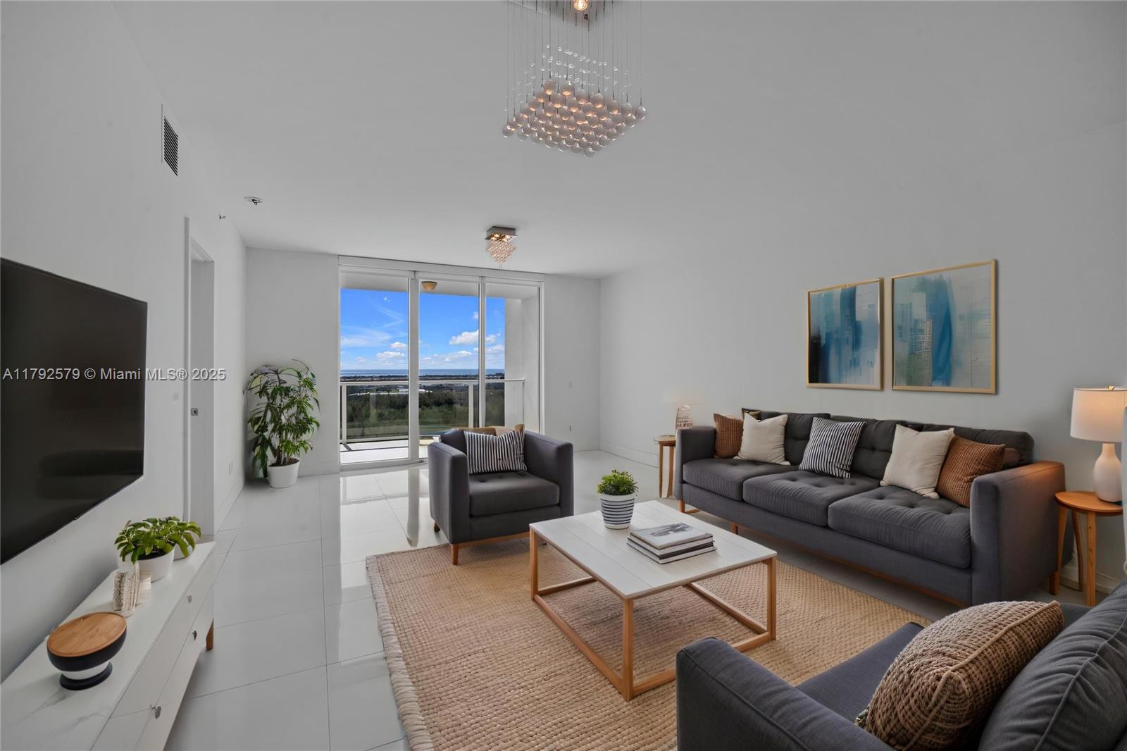 THE OAKS I CONDO - Residential