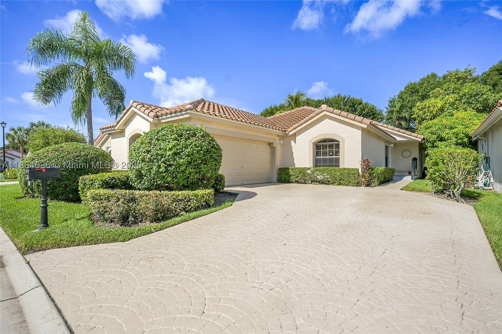 Photo of 10261 S Lexington Lakes Blvd S, Boynton Beach, FL 33436 (MLS # A11864536)