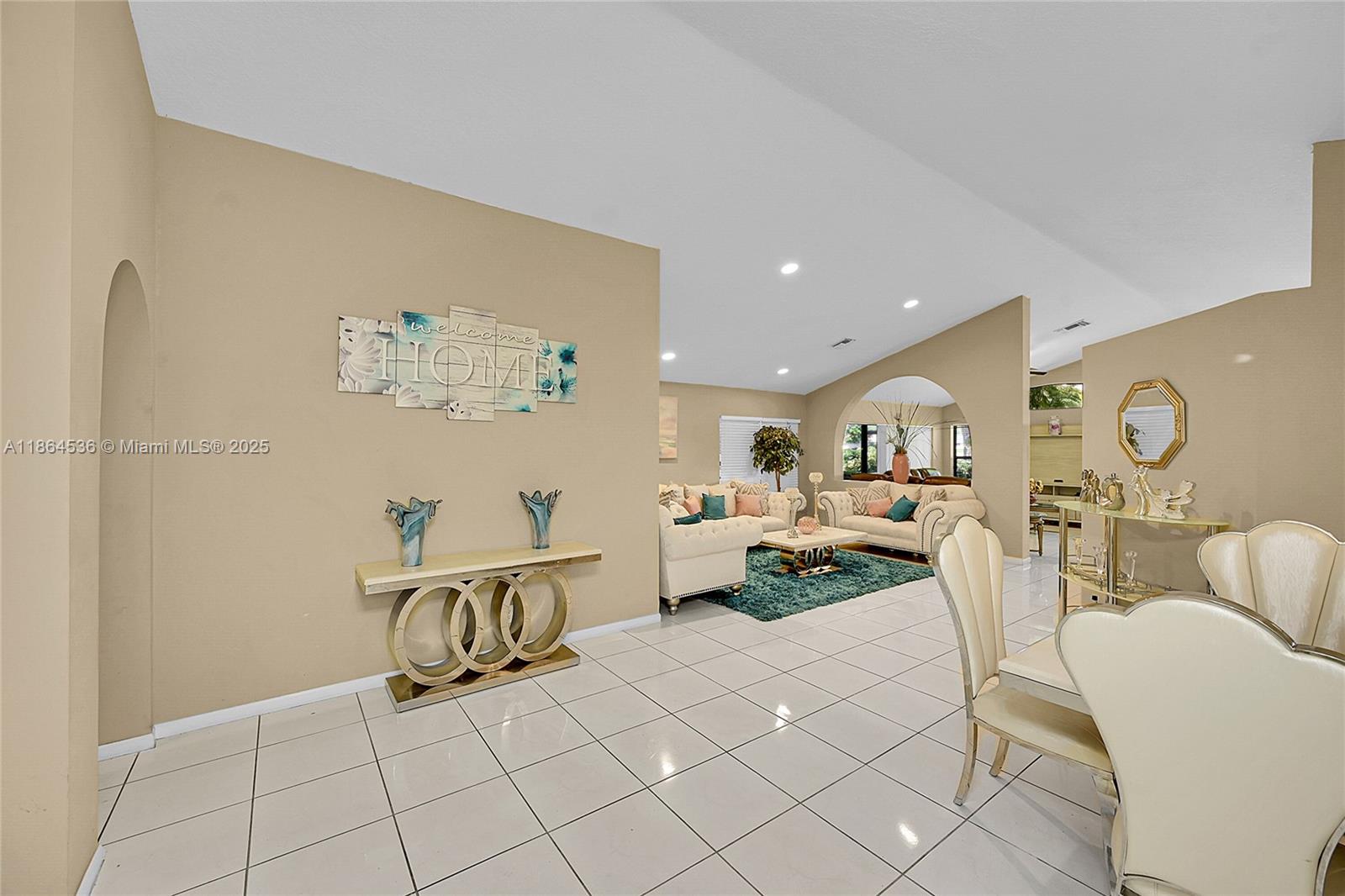 LEXINGTON LAKES - Residential